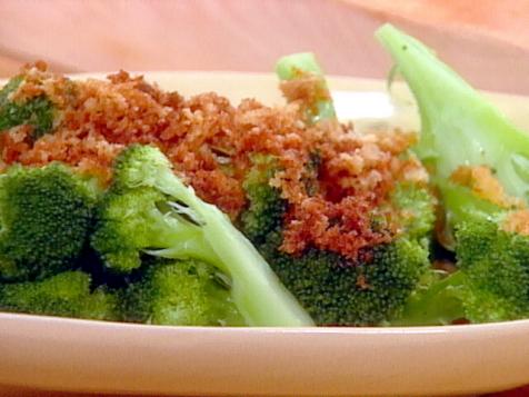 Steamed Broccoli with Brown Butter Sauce