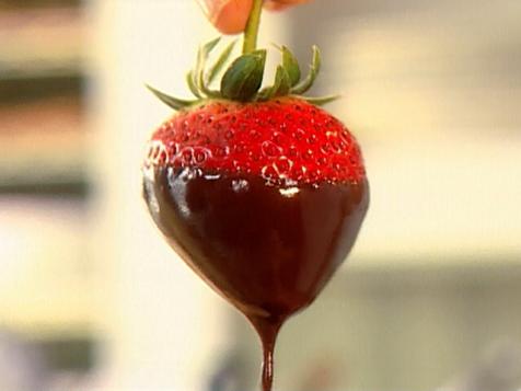 Simplest Chocolate-Dipped Strawberries