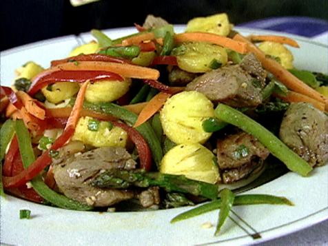 Spicy Stir-Fry Duck with White Pineapple