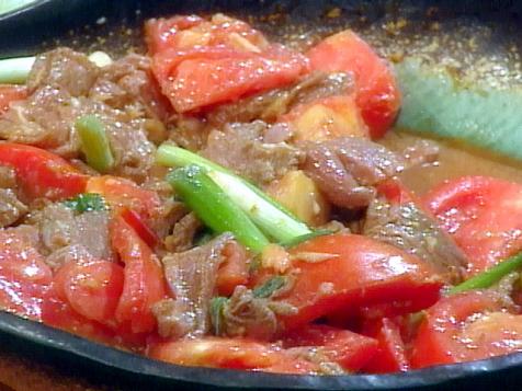 Stir-Fried Beef with Tomato and Ginger