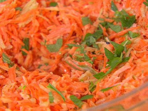 Spotlight Recipe: Carrot, Green Apple and Mint Salad
