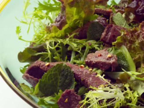 Keeping Seasonal Salads Healthy