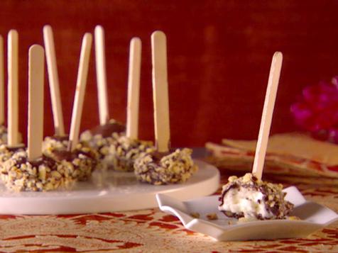 Vanilla Gelato Bites with Chocolate and Hazelnuts