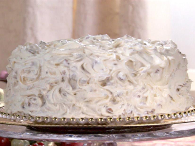 Italian wedding cake with pineapple