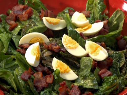 What's an easy recipe for spinach salad?