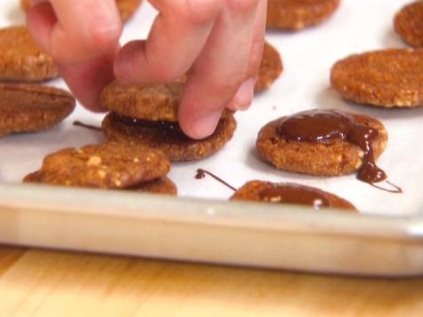 Chocolate-Filled Hazelnut Cookies