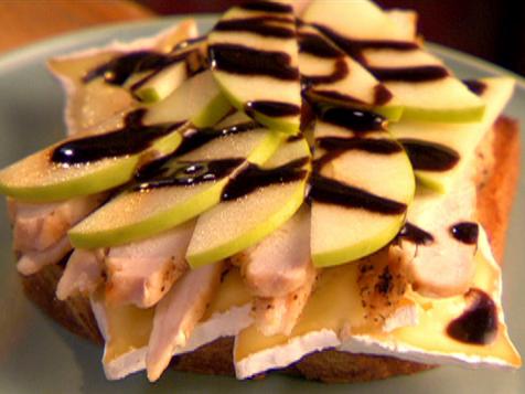 Chicken Sandwiches with Brie, Shaved Granny Smith Apple and Dijon-Balsamic Reduction on Toasted Challah