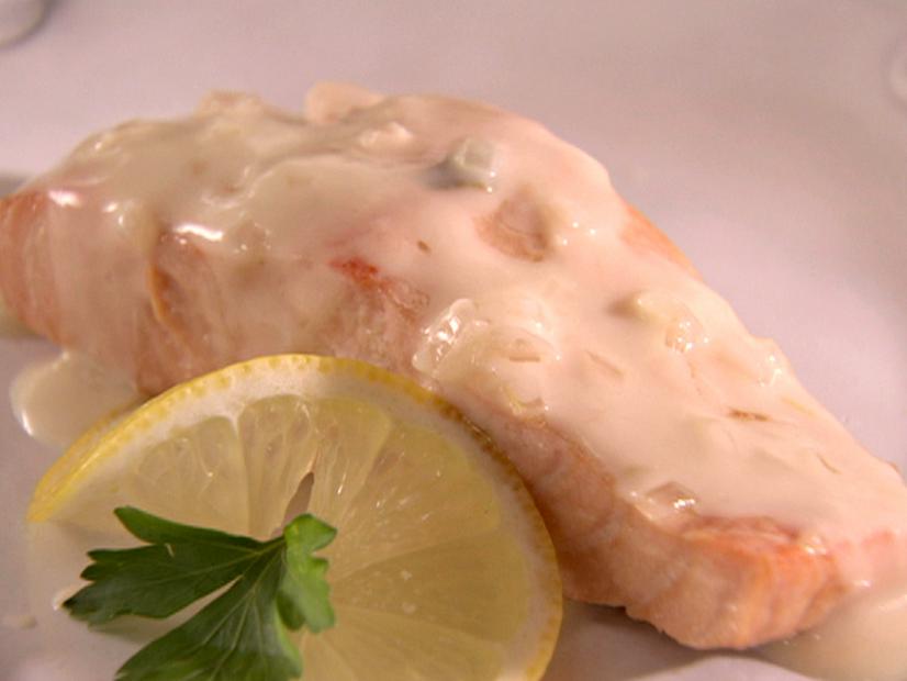 SH-1104
Poached Salmon with Champagne Sauce