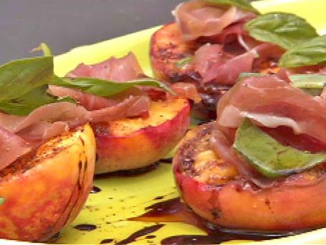 Grilled Peaches with Prosciutto and Balsamic