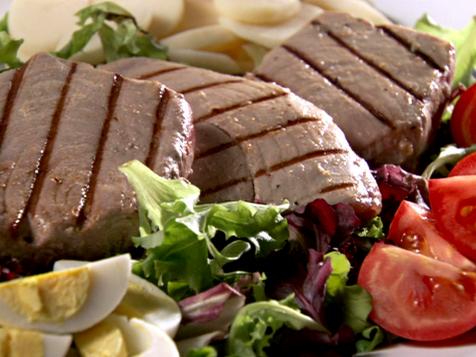 Biblos Grilled Tuna Nicoise