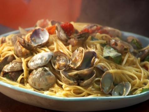 Cherry Tomato Red Clam Sauce with Linguini