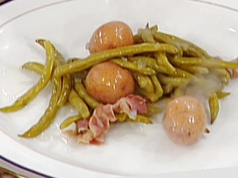 Southern-Style Green Beans with Bacon and New Potatoes