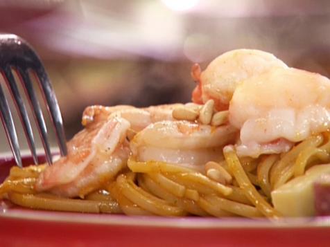 Shrimp with Roasted Garlic Pesto Pasta