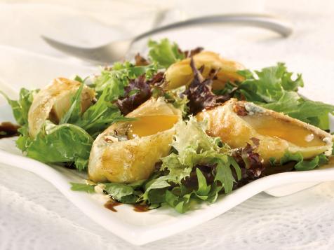 Gorgonzola and Honey Pear en Croute Salad