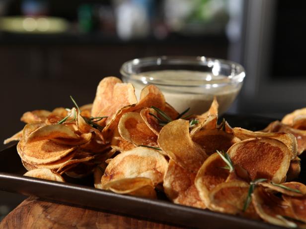 Potato Chips with Blue Cheese Fondue