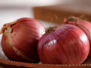 Purple Skinned Onions In Bowl