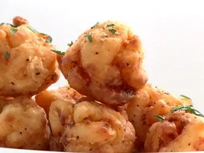 Macaroni and Cheese Bites prepared by Sandra Lee on food network. 
