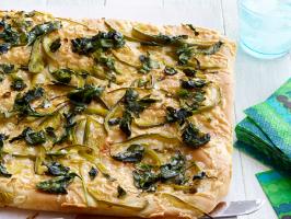 Spinach and Cheese Flatbread
