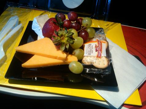 Robin's Healthy Take: Tips for Eating Right on a Plane