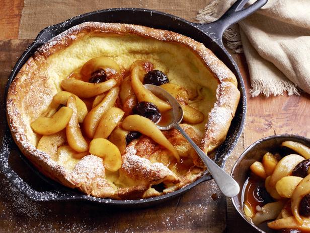 Souffle Pancake with Apple Pear Compote