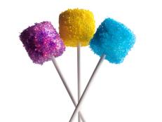Food Network Magazine shows you how to make fun marshmallow pops in minutes.
