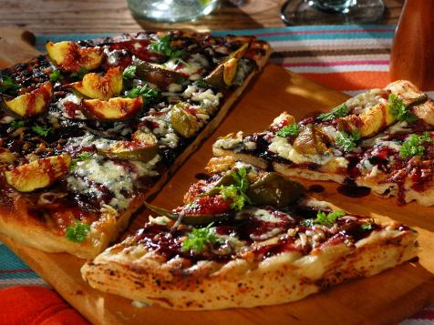 Flatbread with Fresh Figs, Monterey Jack, Blue Cheese and Red Wine Reduced Vinaigrette