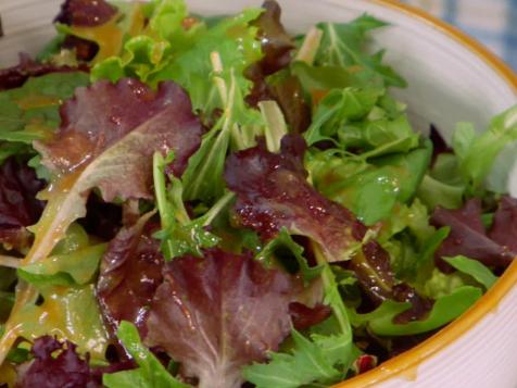 Simple Green Salad with Honey Tomato Vinaigrette