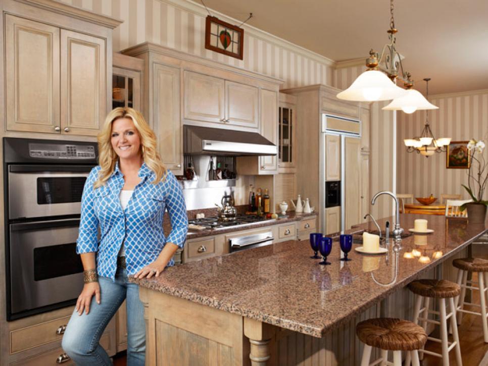 Source: food.fnr.sndimg.com. for a taste of the south, bake trisha yearwood's easy pe...