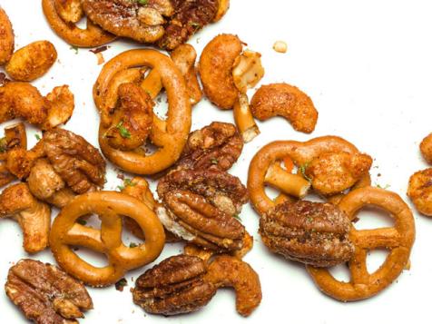 Chipotle-Spiced Cashews and Pecans with Pretzels