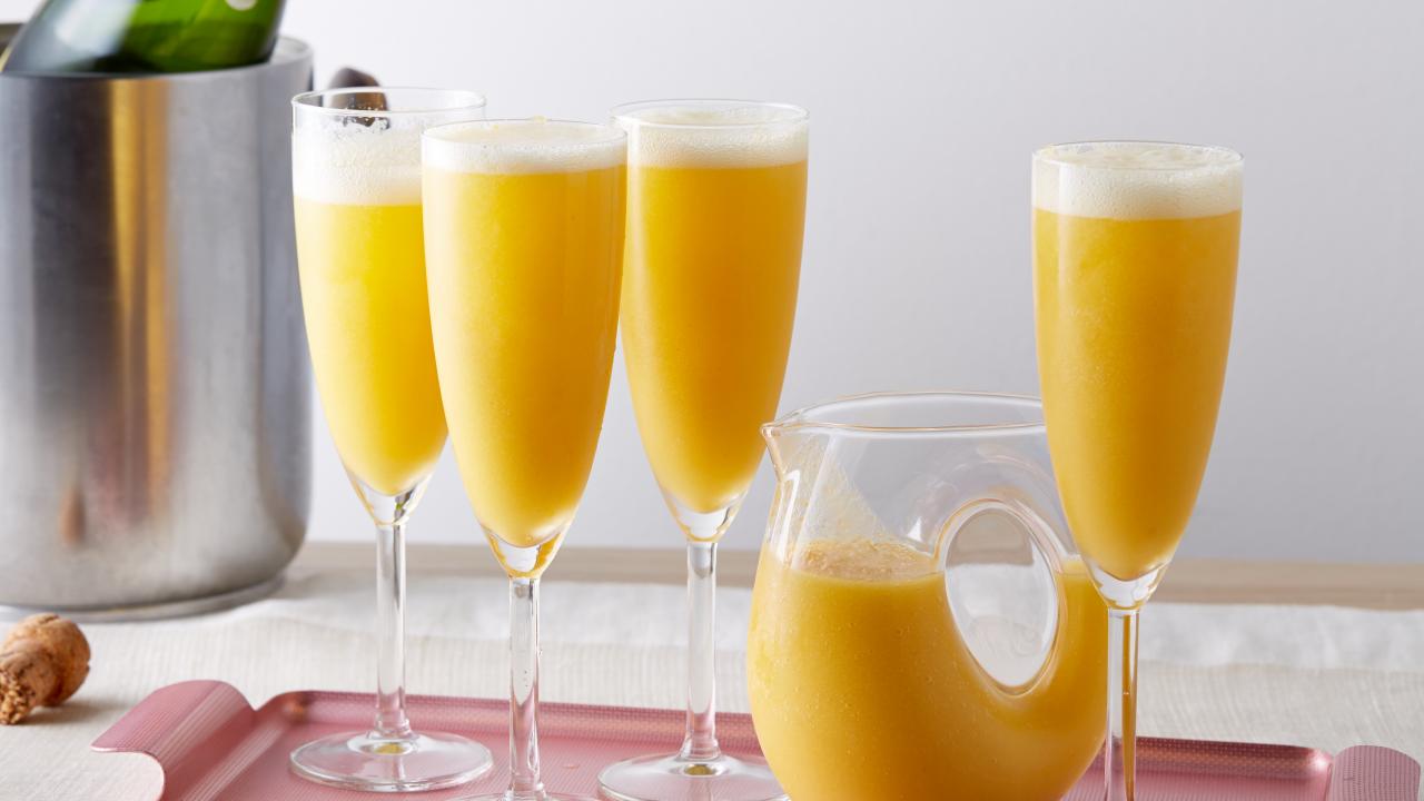 Ree's Peachy Bellini Cocktails