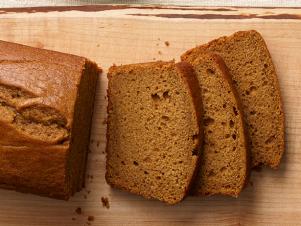 FNM_100113-50-Canned-Pumpkin-Spice-Cake-and-Scones_s4x3