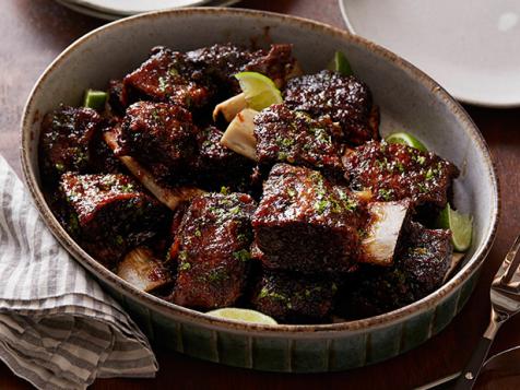 Oven-Baked Short Ribs with Porter Beer Mop