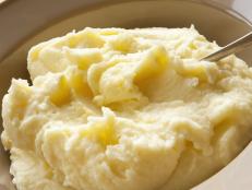 Melissa d’Arabian professes her love for a holiday classic: mashed potatoes. She's sharing her secrets to ensuring mashed potato perfection every time and recipe ideas to try.