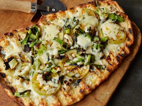 Green Tomato and Cheddar Pizza
