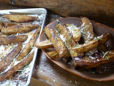 Roasted Russet Wedges with Balsamic Vinegar and Rosemary