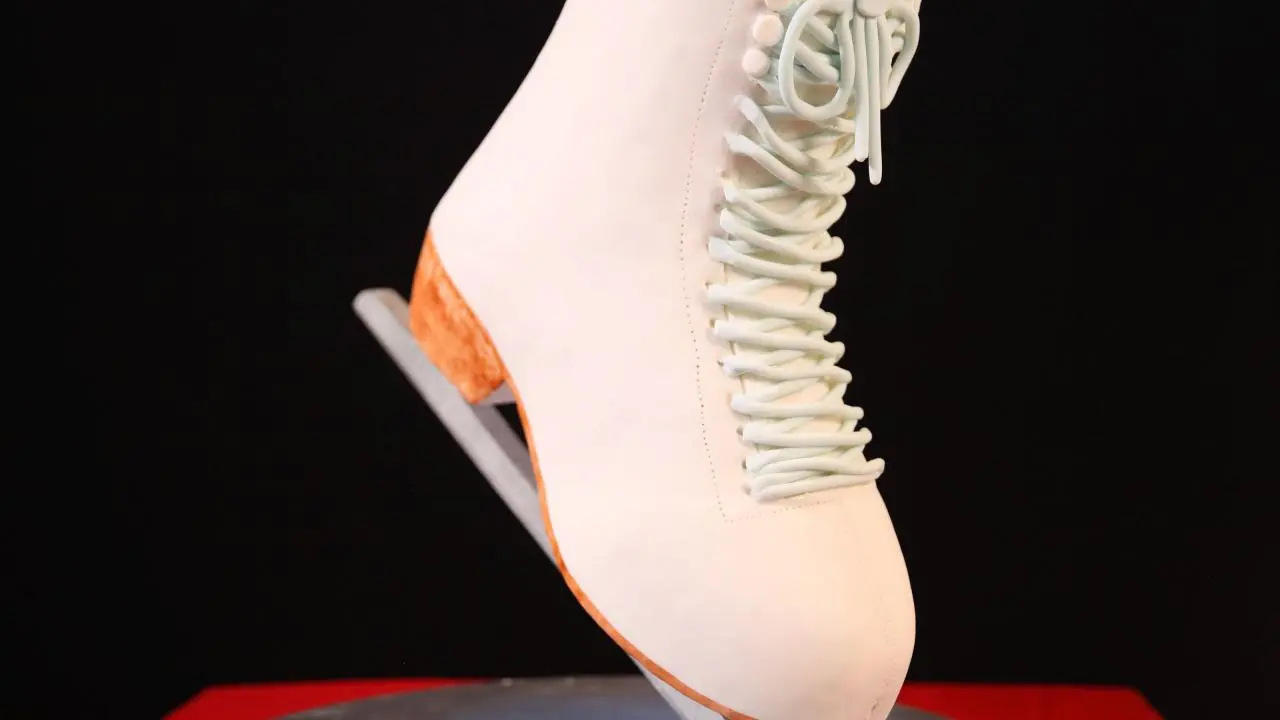 Duff's Ice Skate Cake