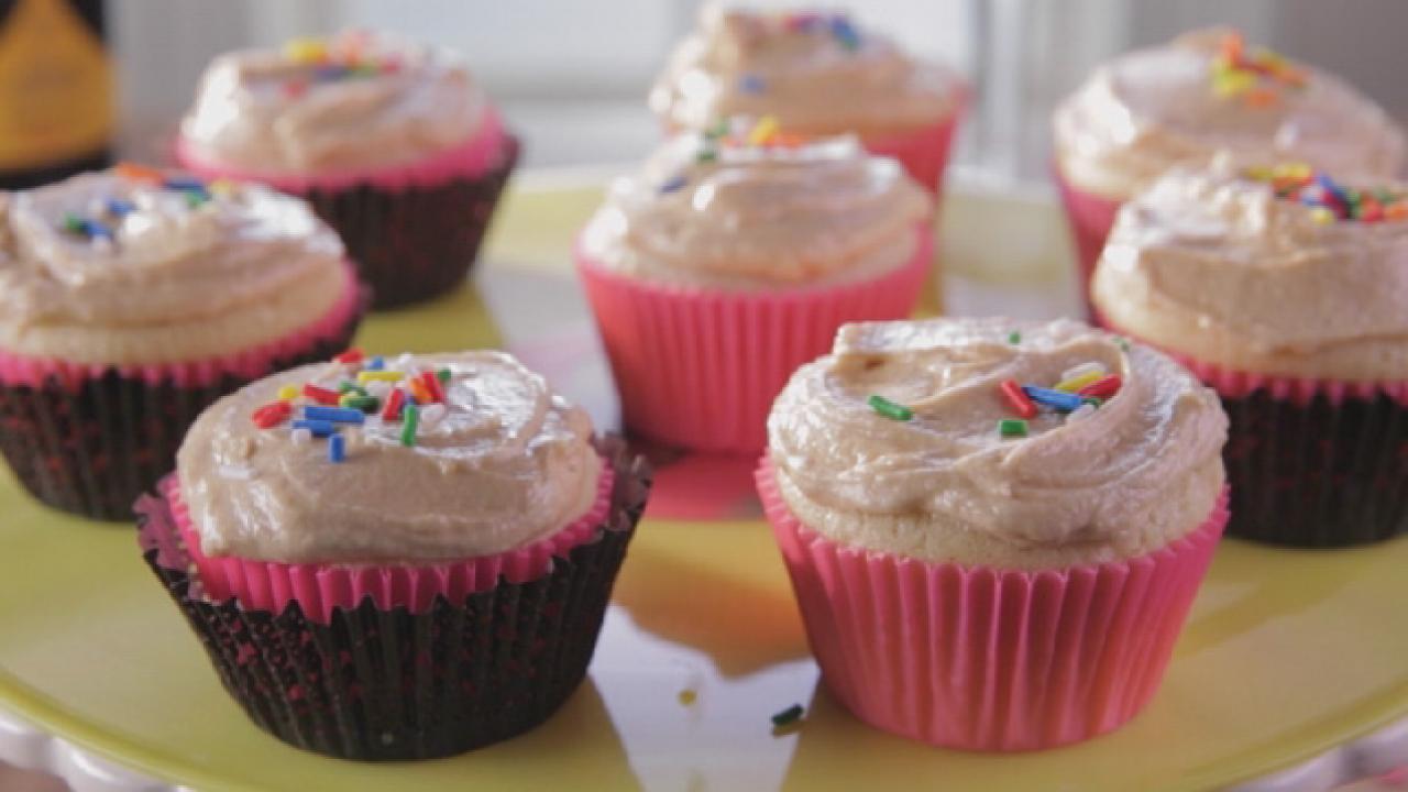 Peanut Butter Frosted Cupcakes