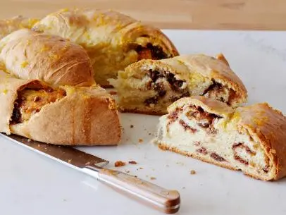 CINNAMON BUN BABKA, Tyler Florence, Food 911/ Two Goys, a Girl, and a Brisket, Food
Network, Active Dry Yeast, Sugar, Butter, Eggs, Salt, All-purpose Flour, Vegetable Oil, Dark
Brown Sugar, Cinnamon, Orange Zest, Golden Raisins, Walnuts, Confectionersâ   Sugar,CINNAMON BUN BABKA, Tyler Florence, Food 911/ Two Goys, a Girl, and a Brisket, Food
Network, Active Dry Yeast, Sugar, Butter, Eggs, Salt, All-purpose Flour, Vegetable Oil, Dark
Brown Sugar, Cinnamon, Orange Zest, Golden Raisins, Walnuts, Confectioners’ Sugar,CINNAMON BUN BABKA, Tyler Florence, Food 911/ Two Goys, a Girl, and a Brisket, Food
Network, Active Dry Yeast, Sugar, Butter, Eggs, Salt, All-purpose Flour, Vegetable Oil, Dark
Brown Sugar, Cinnamon, Orange Zest, Golden Raisins, Walnuts, ConfectionersÃ¢Â Â  Sugar