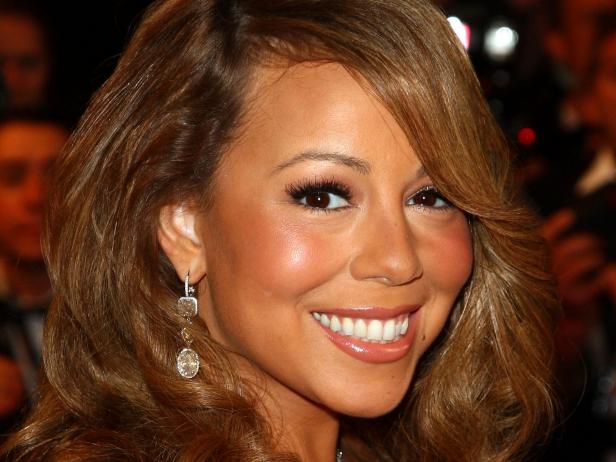 57451006 CANNES, FRANCE - MAY 15: Actress Mariah Carey attends the Precious Red Carpet held at the Palais des Festivals during the 62nd International Cannes Film Festival on May 15, 2009 in Cannes, France. (Photo by Gareth Cattermole/Getty Images) *** Local Caption *** Mariah Carey