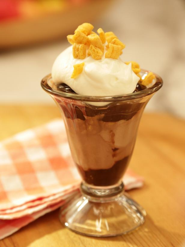 Jeff's Chocolate Peanut Butter Crunch Sundae