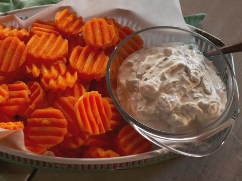 Crinkle-Cut Carrots with Zesty Herb Dip