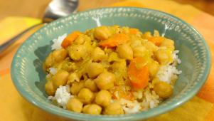 Curry and Chickpea Soup