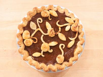 Host Duff Goldman's dish, Thanksgiving Pie, as seen on Food Network's Holiday Baking Championship: Duff's Sweet Spot, Season 3.
