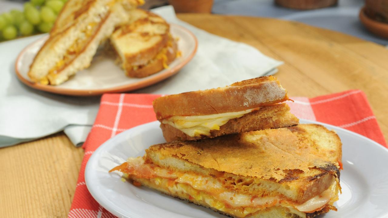 Pizza Parlor Grilled Cheese