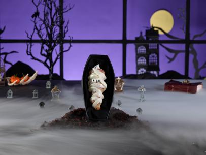 Cream-Filled Mummy Puff for Halloween Wars, Season 7.