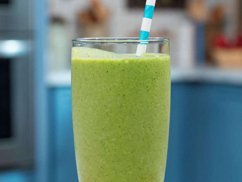 Geoffrey Zakarian makes a Zucchini Bread Smoothie, as seen on Food Network's The Kitchen