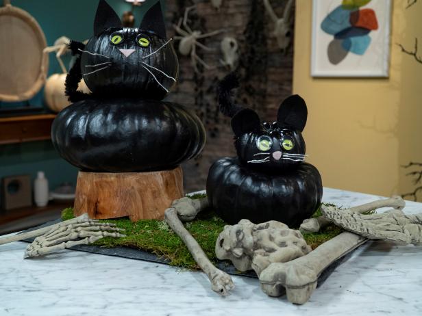 Sunny Anderson makes a Black Cat Jack-O'-Lantern, as seen on Food Network's The Kitchen