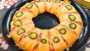 Hot Ham-and-Cheese Wreath