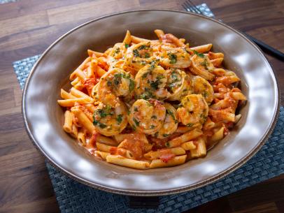 Host Rachel Ray's Pasta with Vodka Sauce and Shrimp, as seen on 30 Minute Meals, Season 28.