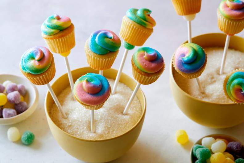 Cupcake Lollipops
